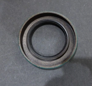 E-Z-GO Golf Cart 14585G1 Inner Rear Axle Seal OEM Replacement Part NOS - Picture 1 of 4