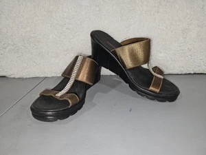 SKECHERS Cali RUMBLERS Jeweled Strap WEDGE Sandals in Bronze - Women’s Size 8 US - Picture 1 of 8