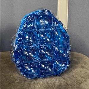 Blauer aufblasbarer Bubble Rucksack Reißverschluss Einheitsgröße NEU - Bild 1 von 14