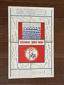 VINTAGE 1968 NY Yankees Book Cover Team Photo Facsimile AUTO Mickey Mantle!! - Picture 1 of 2