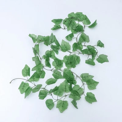  2 fili di foglie artificiali edera finta appesa a vite foglie di ghirlanda - Image 1 of 4