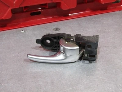 Chrysler 200 2015-2017 OEM RH lado del pasajero interior manija de puerta 15 16 17 Foto 1 de 3