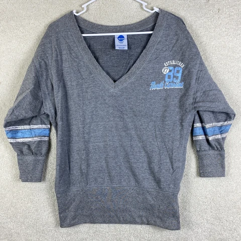 North Carolina Tar Heels Small T Shirt NCAA Womens Size Small Half Sleeve Shirt Cover