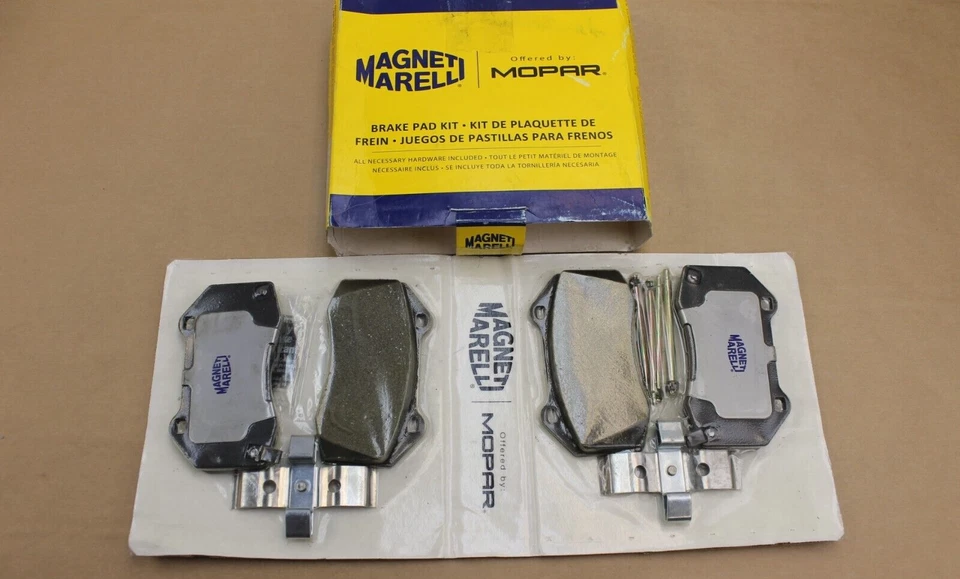 Juego de pastillas de freno de disco delanteras premium para ciertos Honda Civic 1988-2000, 84-85 Accord Foto 1 de 4