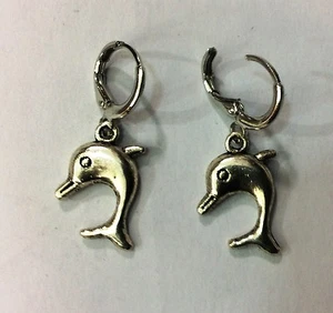 ORECCHINI EARRINGS UOMO DONNA CERCHI CIONDOLO DELFINO DOLPHIN UNISEX - Picture 1 of 1