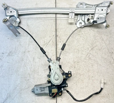 Motor y regulador ventana trasera derecha Lexus ES300 1999-2001 FABRICANTE DE EQUIPOS ORIGINALES Foto 1 de 3