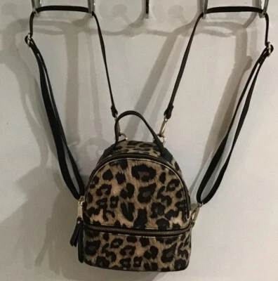 Mini Mochila Convertible Steve Madden Diseño Guepardo/Pardo Foto 1 de 4