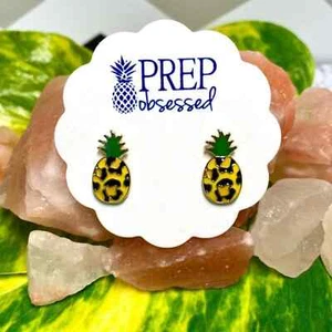 Leopard/Cheetah Animal Print Pineapple Enamel Stud Earrings - Bild 1 von 4