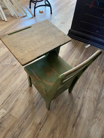 Maulthrop School Desk Cover