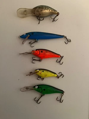 LOTE DE COLECCIÓN 3 SEÑUELOS DE PESCA BALSA MISTER TWISTER SPORTFISHER SHAD RAP Foto 1 de 3