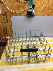 00689429 00775826 20000533 20007189 Bosch Dishwasher  Lower Rack free shipping - Picture 1 of 6