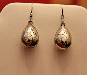 .925 Sterling Silver Dangle Earrings Puffy Engraved Vintage Style 4.0 Grams L@@K - Picture 1 of 4