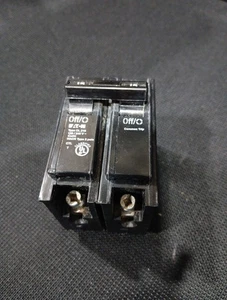 Eaton Cutler-Hammer CL215 15 Amp 2 Pole Plug In Circuit Breaker New - Picture 1 of 2