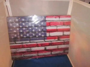 Letrero metálico de pared de ladrillo con bandera americana 17" x 12" NUEVO - Imagen 1 de 3
