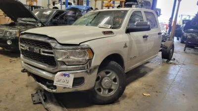 10 - 24 DODGE RAM 3500 Alternator E726802 - Image 1 of 4