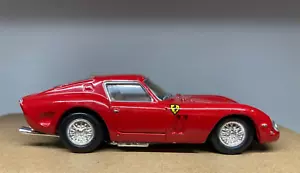 CORGI CLASSIC MODELS 1:43 SCALE FERRARI 250 GTO - RED - D739 die cast - Picture 1 of 6