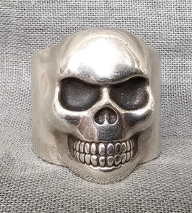 King Baby Small Classic Skull Ring - Floor Model - Picture 1 of 5