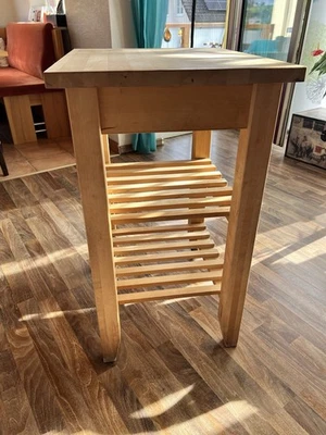 Servierwagen aus Massivholz - Bild 1 von 2