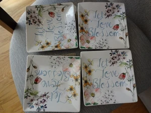Set of 4 Porcelain 222 Fifth Multi-color Floral CORALINE Appetizer 5 1/4" Plates - Picture 1 of 10