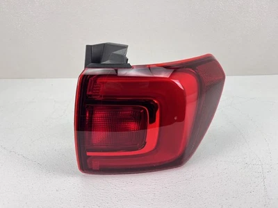 ¡COMO NUEVO! GMC ACADIA RH 2017 2018 2019 lado derecho del pasajero luz trasera OEM Foto 1 de 4