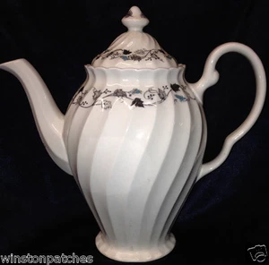 JOHNSON BROTHERS KENSINGTON COFFEE POT 54 OZ SWIRL SHAPE AQUA GRAPES LEAVES - Picture 1 of 10
