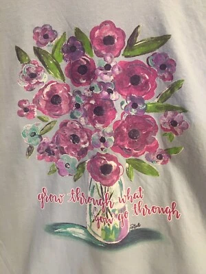 Camiseta Boutique Mujer. Crece a través de lo que pasas. Azul/flores E15 Foto 1 de 3