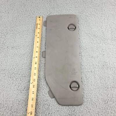 Cubierta gris del panel de acceso de almacenamiento del gato trasero derecho Ford Windstar 1999-2003 OEM Foto 1 de 4