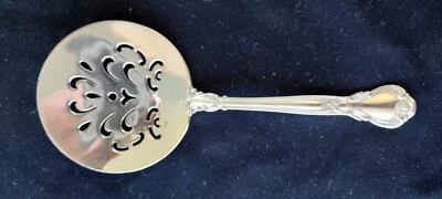 Antiguo servidor de tomate Gorham Chantilly de plata esterlina 7,5 Foto 1 de 4