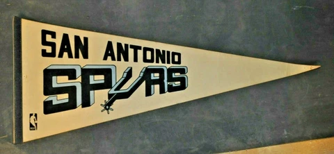 1970’s Vintage NBA San Antonio Spurs Full Size Felt Pennant Excellent Condition Cover
