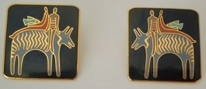 Vintage signierte Laurel Burch Ohrringe "Fantasy Friends" goldfarben bunt Emaille - Bild 1 von 2