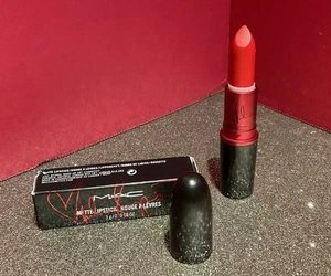 MAC Matte Lipstick Viva Glam Miley Cyrus 2 0.10oz New Boxed - Picture 1 of 10
