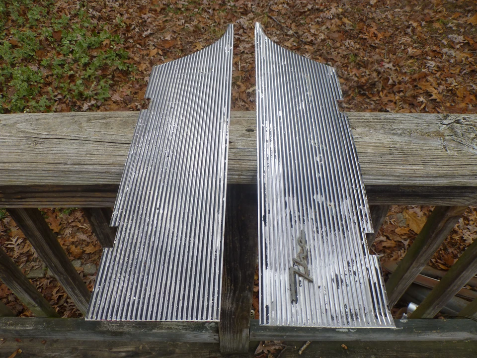 Packard 400 Four Hundred (1 o 2) 1955 1956 guardabarros delantero molduras de panel Foto 1 de 4