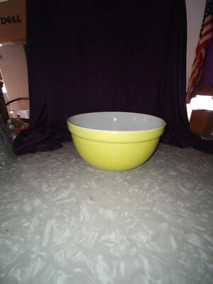 АНТИКВАРНАЯ КАНАРЕЙКА ЖЕЛТАЯ ТЯЖЕЛАЯ КУХОННАЯ МИСКА ДЛЯ СМЕШИВАНИЯ БЕЛАЯ ВНУТРИ СДЕЛАНО В США - Изображение 1 из 4