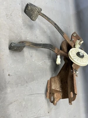 Chevy Vega Pontiac Astre 1971-1980 embrague pedales de freno suspensión conjunto Starfire Foto 1 de 4