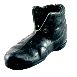 Teeny Shoe: District 76 Schulschuh Miniatur Anhänger - Schnürstiefel antik - Bild 1 von 6