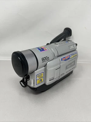 JVC GR-SXM540U Compact Super VHS Camcorder Parts or Repair - Image 1 of 4