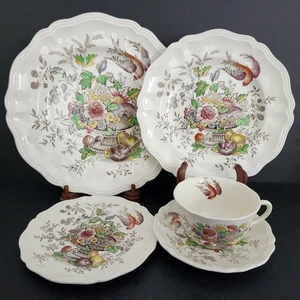 Hampshire by Royal Doulton 5 Pc. Place Setting - Picture 1 of 13
