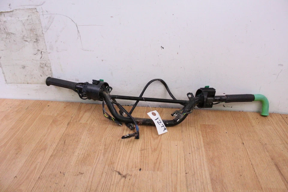 Manillar Arctic Cat Thundercat 1000 2000 con controles Foto 1 de 4