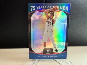 Tarjeta insertada 2021-22 NBA Donruss Optic Luka Doncic #26 Silver Prizm 75 años - Imagen 1 de 1