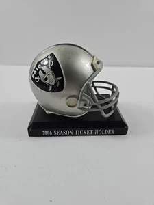 Saisonkartenhalter Oakland Raiders Mini Helm 2006 - Bild 1 von 5