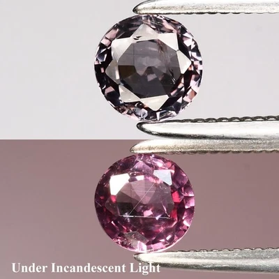 💎 Granada redonda de mudança de cor natural 0,49 ct 4,5 mm - Pedra preciosa africana não aquecida - Imagem 1 de 4