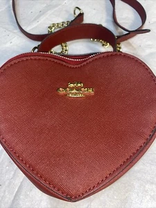 Coach Valentines Red Heart Rare Gorgeous Barely Used Well Kept Hand/crossboby - Picture 1 of 18