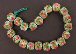 Venetian glass 'wedding cake' beads - green and pink (21 tabular) - Picture 1 of 5