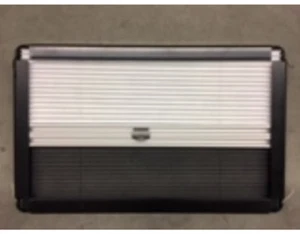 SWIFT 1419607 BLIND 673X423 BUDGET 'O' RAL 9005 (FOR 600X350 WINDOW) - Picture 1 of 1