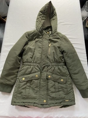 Chaqueta de invierno parka forrada de piel Justice para niñas - talla mediana 10 - verde oliva Foto 1 de 4