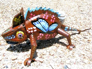 Arte en metal escultura de camaleón, arte de hierro chatarra, arte de jardín patio lagarto #5 - Imagen 1 de 6
