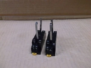 PYFZ-08-E Omron DPDT 10A DIN Rail Mount Relay Socket PYFZ08E - Picture 1 of 4