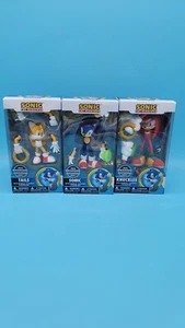 Jakks Pacific 2023 Sonic the Hedgehog - 2.5 " Knuckles , Sonic, & Tails Lot of 3 - Picture 1 of 7
