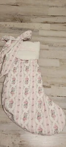 Pottery Barn Teen Love Shack Fancy Dreamy Days Weihnachtsstrumpf Monogramm Mama - Bild 1 von 4