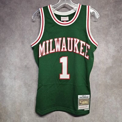 NWT Mitchell & Ness 1970 Milwaukee Bucks Oscar Robertson 1 Jersey Men S $135 - Image 1 of 4
